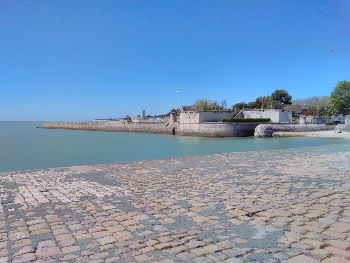 Appartement Sur le vieux port, centre de la Rochelle à La Rochelle  Extérieur photo