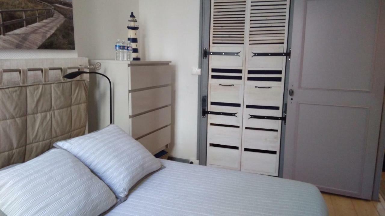 Appartement Sur le vieux port, centre de la Rochelle à La Rochelle  Extérieur photo