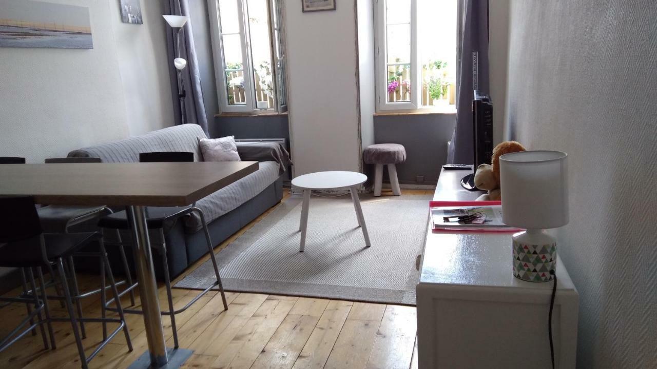 Appartement Sur le vieux port, centre de la Rochelle à La Rochelle  Extérieur photo