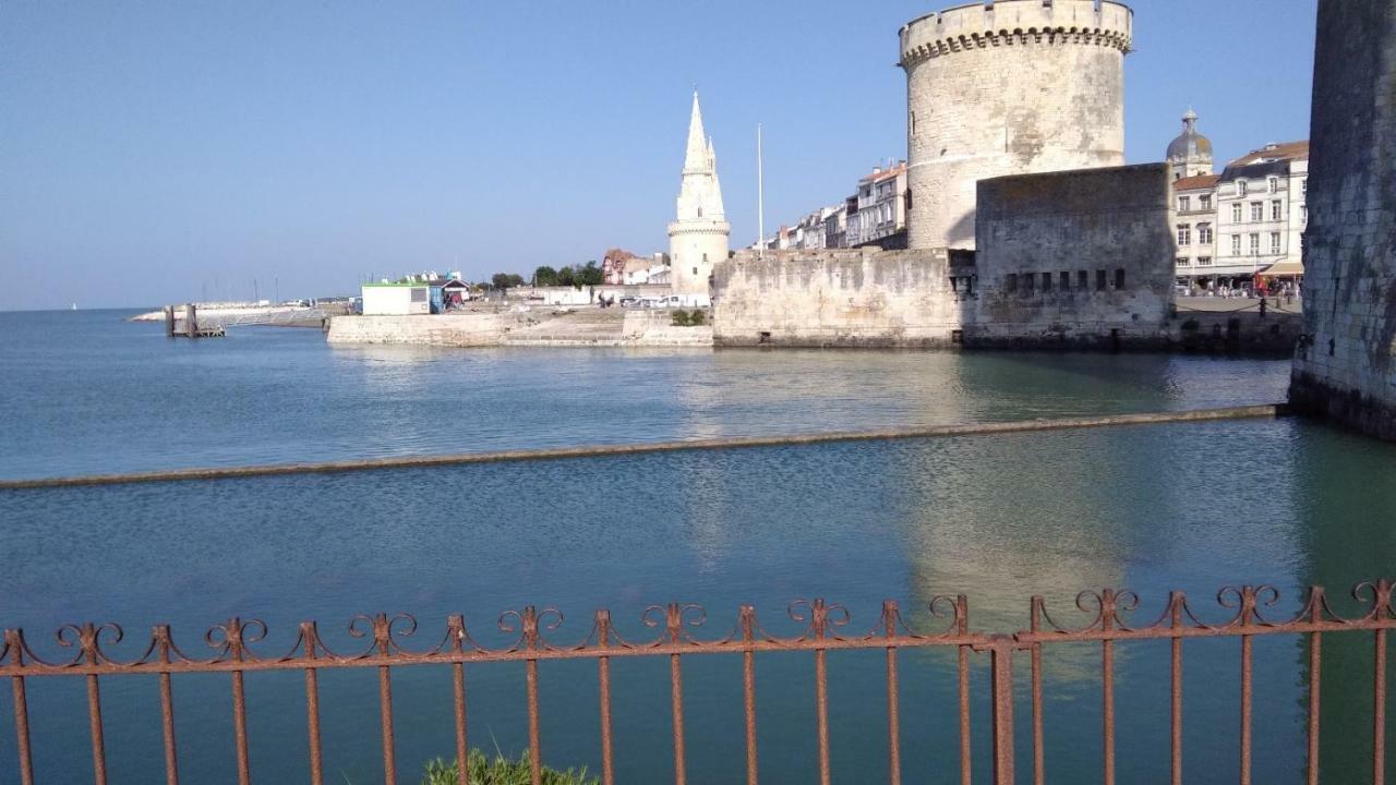 Appartement Sur le vieux port, centre de la Rochelle à La Rochelle  Extérieur photo